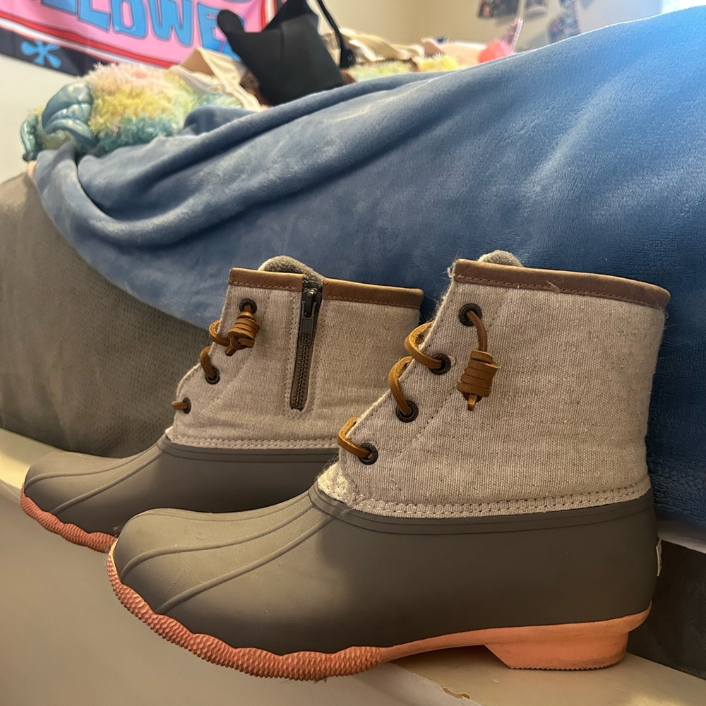 Women’s sherry boots size 8